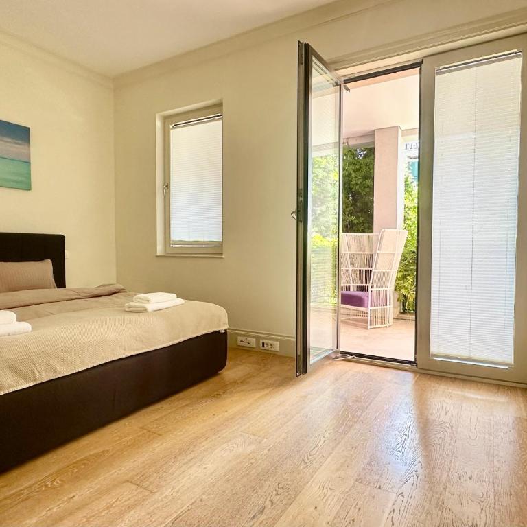 Queen Milena, Luxury apartment in Porto Montenegro with amazing garden and pool - Apartman sa 2 Spavaće Sobe - 30