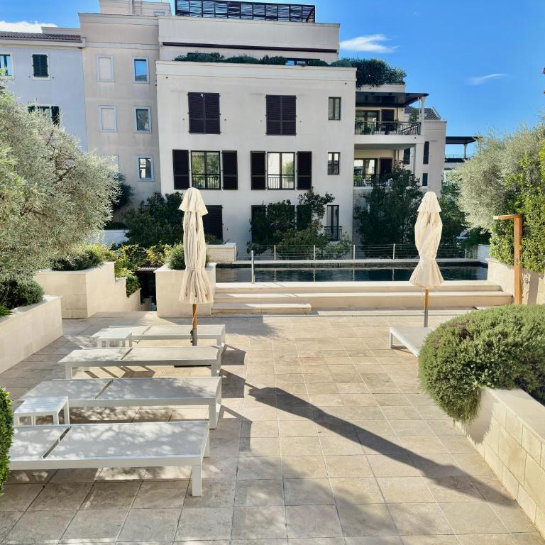 Queen Milena, Luxury apartment in Porto Montenegro with amazing garden and pool - Apartman sa 2 Spavaće Sobe - 48