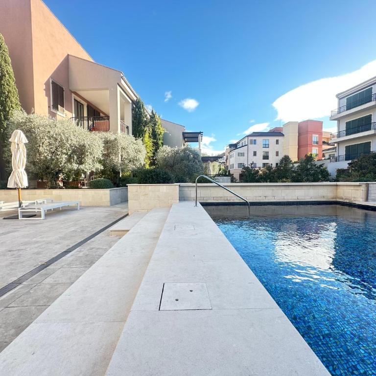 Queen Milena, Luxury apartment in Porto Montenegro with amazing garden and pool - Apartman sa 2 Spavaće Sobe - 49