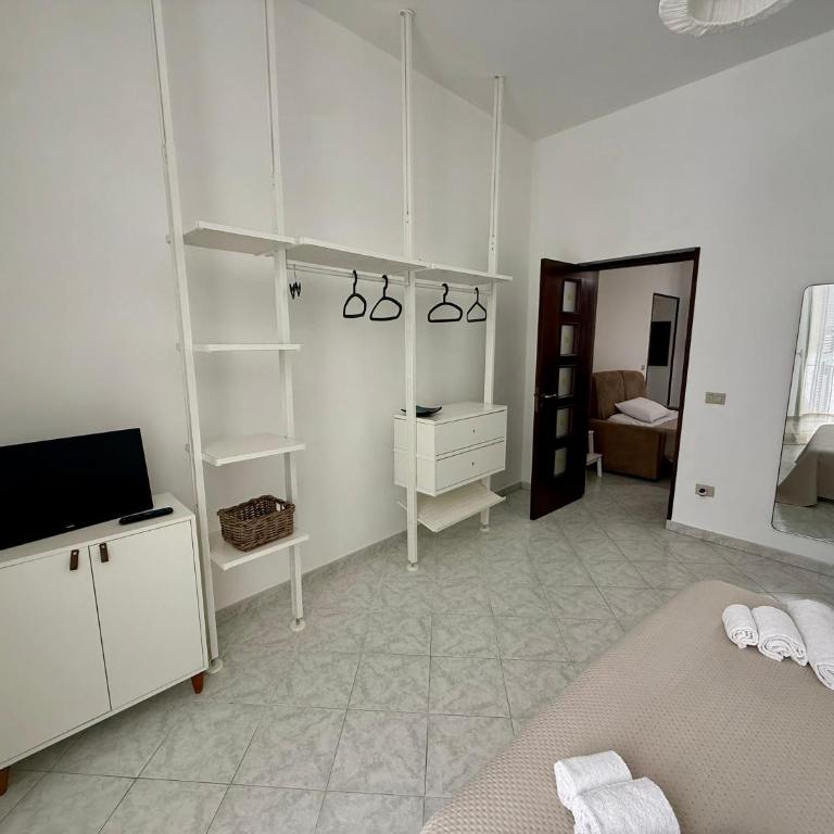 EmmeDiEmmeHome Napoli Centro - Appartamento con 1 Camera da Letto - 4