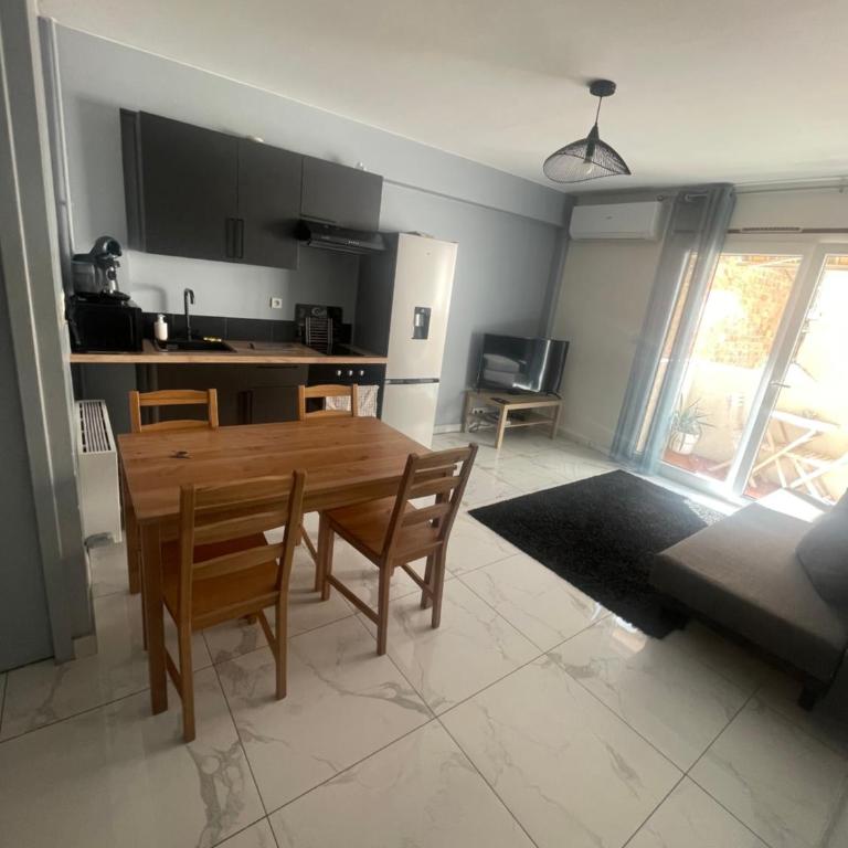 Logement rénové gare St Charles - Appartamento con 2 Camere da Letto - 8