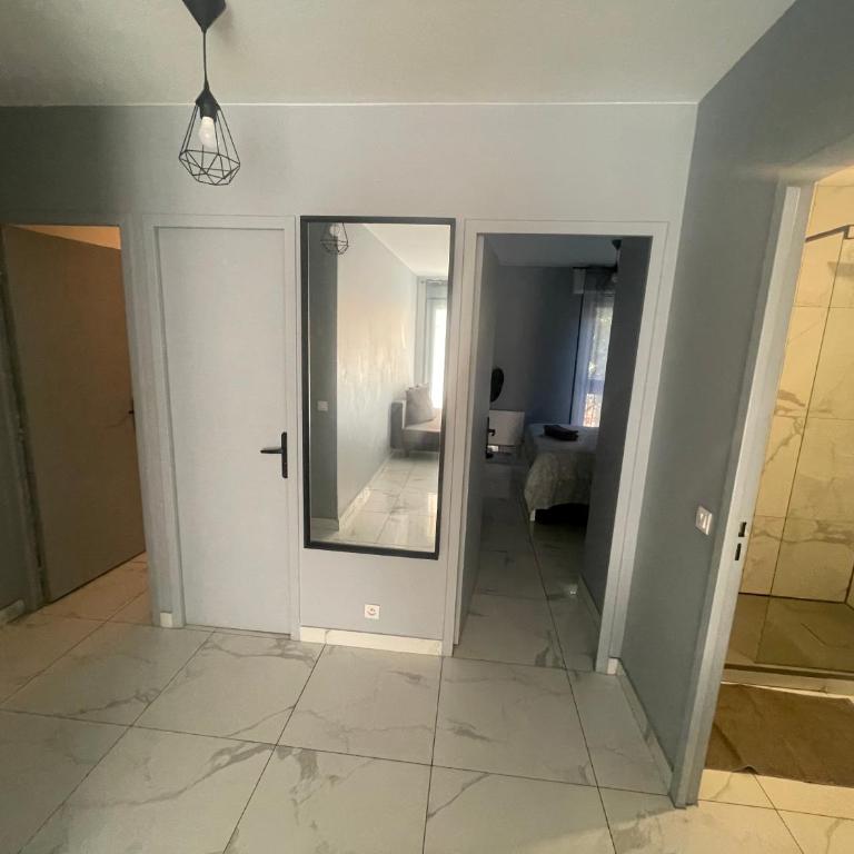 Logement rénové gare St Charles - Appartamento con 2 Camere da Letto - 12