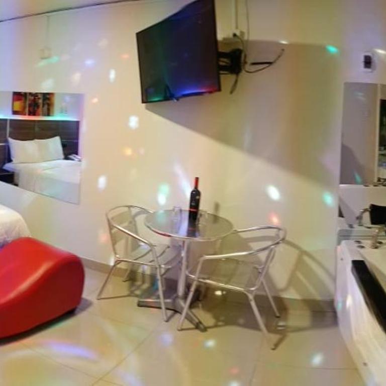 Arabian Hotel - King Suite with Spa Bath - 1