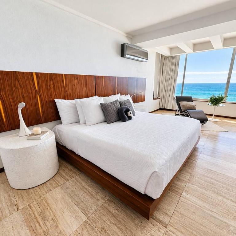 Beachfront Oasis with a View - Apartment - 7
