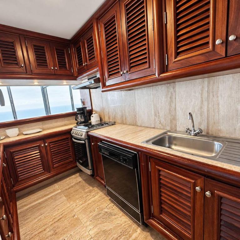 Beachfront Oasis with a View - Apartment - 30