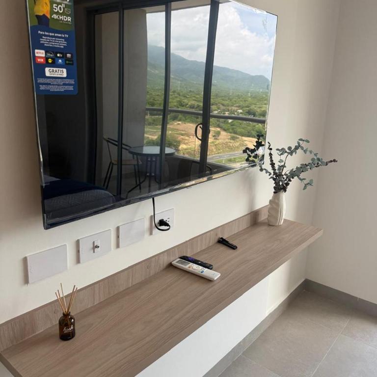 Caribbean Escape with Ocean View & Beach Access - One-Bedroom Apartment - 4