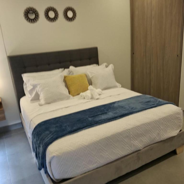 Caribbean Escape with Ocean View & Beach Access - One-Bedroom Apartment - 7