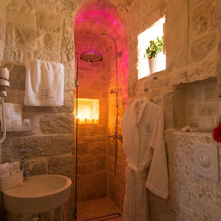Trulli Resort - Junior Suite con Vista Piscina - 4