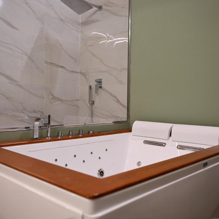 Il Podere Orto - Zimmer mit Kingsize-Bett und Whirlpool - 19