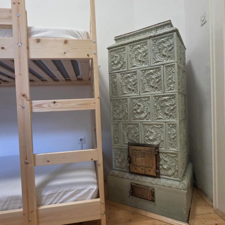 Hostel Province - Krevet u 4-krevetnoj Ženskoj Spavaonici - 4