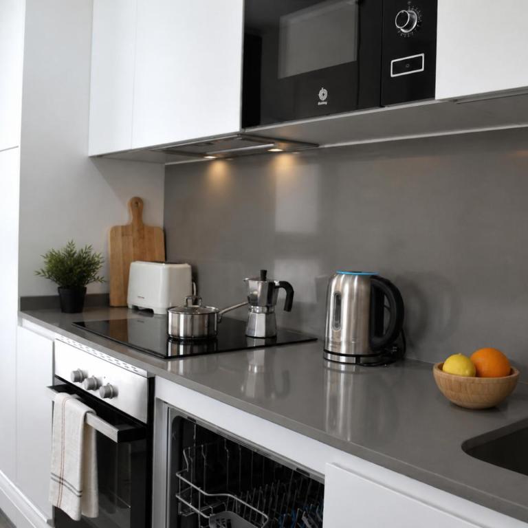 Golden Hour Costa del Sol -Steps from the Beach, Pool & Free Parking - Appartamento con 2 Camere da Letto - 22