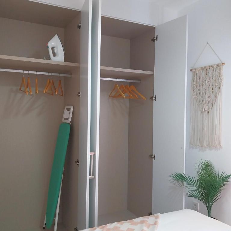 Golden Hour Costa del Sol -Steps from the Beach, Pool & Free Parking - Appartamento con 2 Camere da Letto - 29