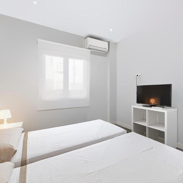 Bright & Modern Coastal Escape - Vera Playa - Apartamento - 2