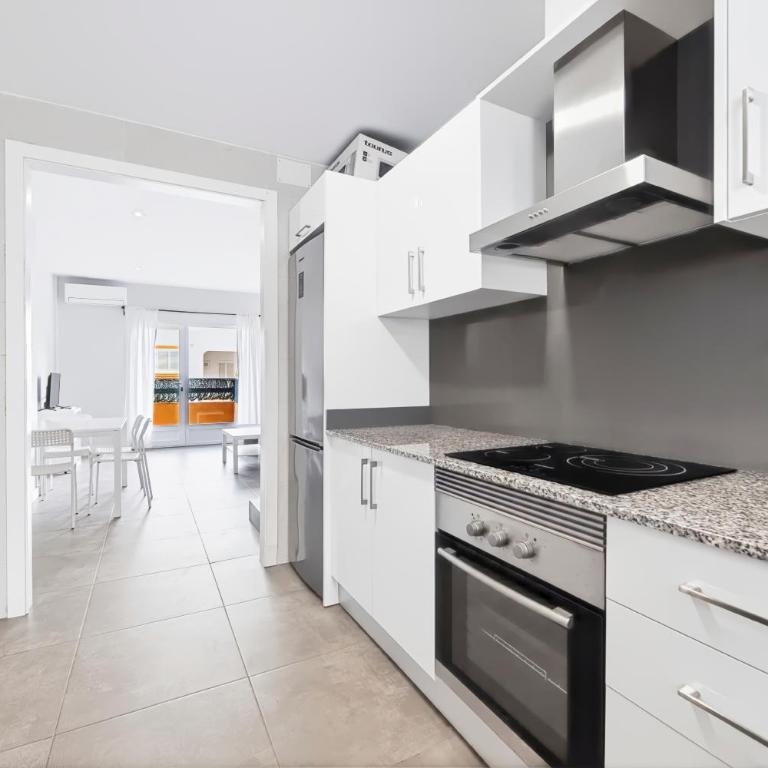 Bright & Modern Coastal Escape - Vera Playa - Apartamento - 19