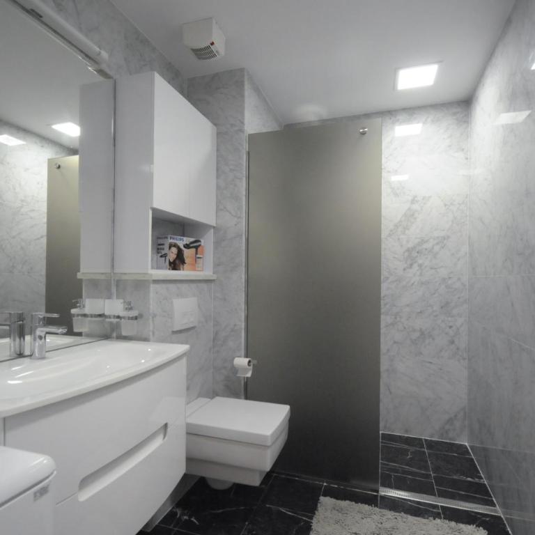 Luxury Apartments Mia - Porodični Apartman sa 2 Spavaće Sobe, Terasom i Pogledom na More - 7