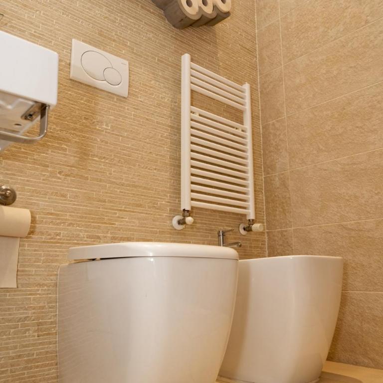 Designer two-room apartment surrounded by garden - Appartamento con 1 Camera da Letto - 2