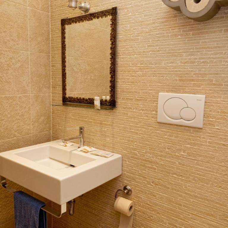 Designer two-room apartment surrounded by garden - Appartamento con 1 Camera da Letto - 23