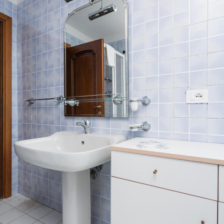 Domus Partenope Lux By Dimorra - Appartamento con 3 Camere da Letto - 48