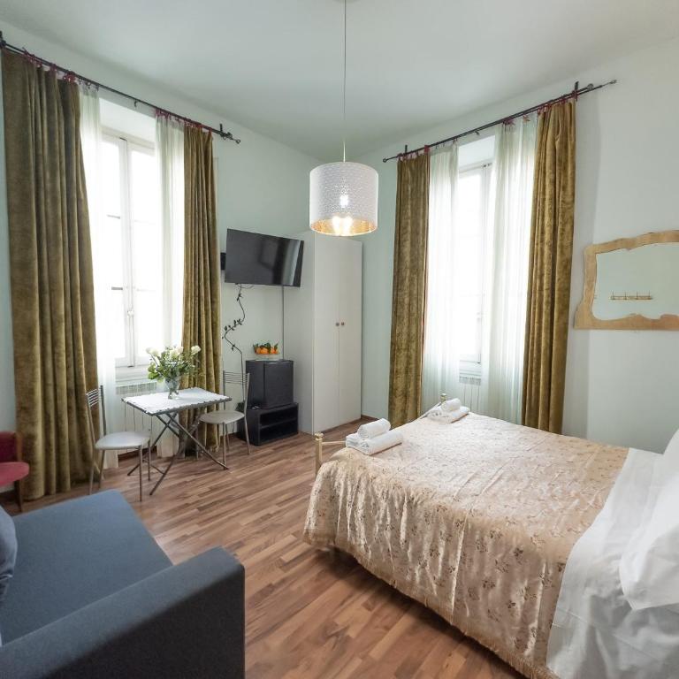 Affittacamere Firenze in Liberta Parterre - Due connecting rooms with city view - 1
