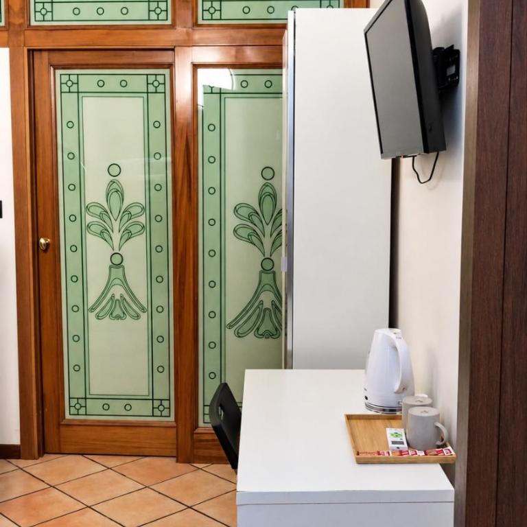 House Caracciolo by Loveinthetravel - Camera Doppia con Letti Singoli con Bagno Privato - 3