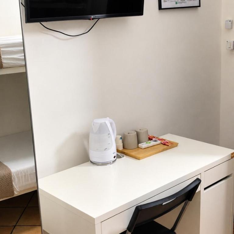 House Caracciolo by Loveinthetravel - Camera Doppia con Letti Singoli con Bagno Privato - 4