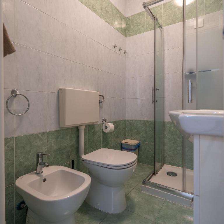Rapallo Garden Retreat Private Parking & Relaxation - Appartamento con 2 Camere da Letto - 5