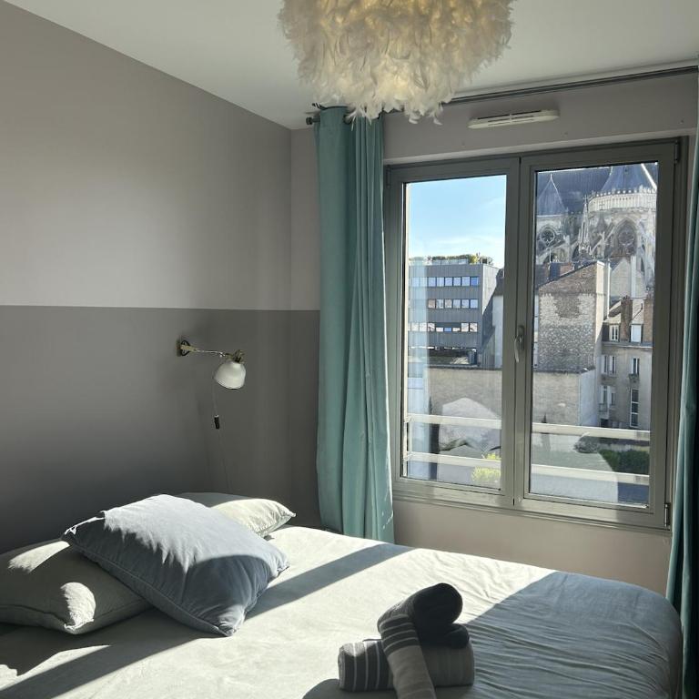 Au cœur de Reims - vue cathédrale ! - Appartement 2 Chambres Deluxe - 10
