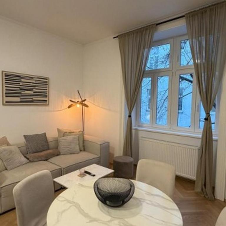 Elegante alojamiento en el corazon de Madrid junto a Arenal - Apartamento de 1 dormitorio - 6