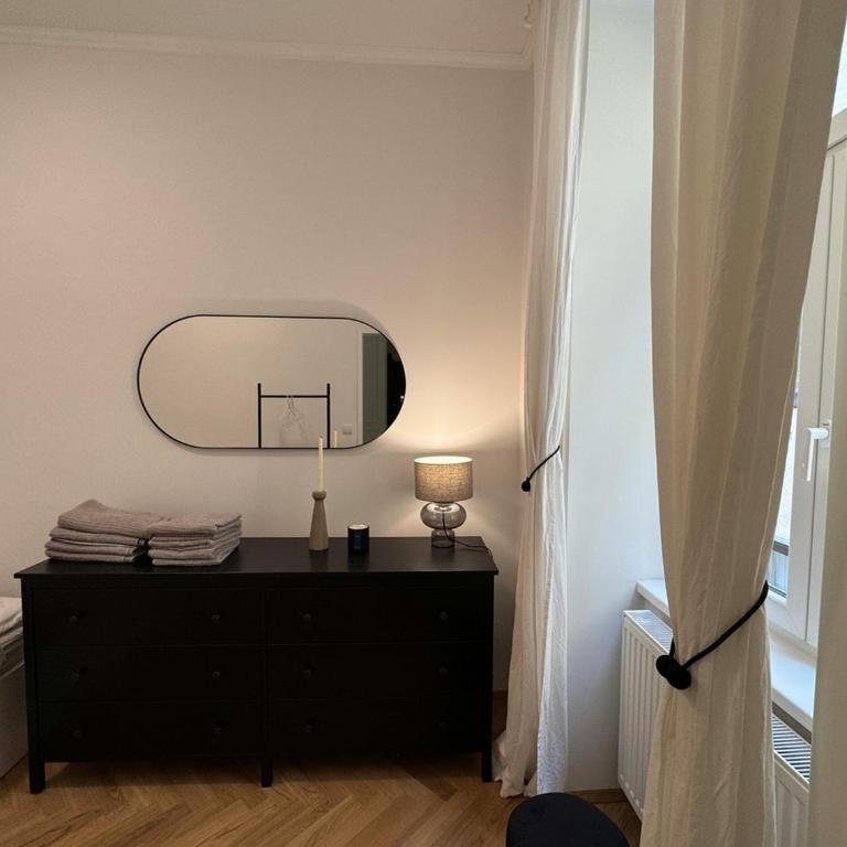 Elegante alojamiento en el corazon de Madrid junto a Arenal - Apartamento de 1 dormitorio - 16