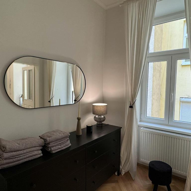 Elegante alojamiento en el corazon de Madrid junto a Arenal - Apartamento de 1 dormitorio - 19
