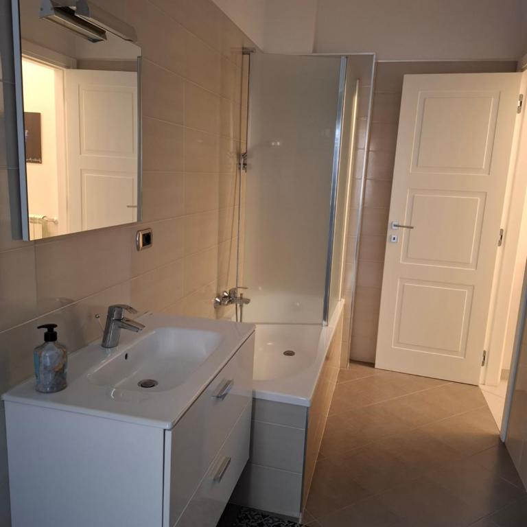 Domus Aminei - Appartamento con 2 Camere da Letto - 5