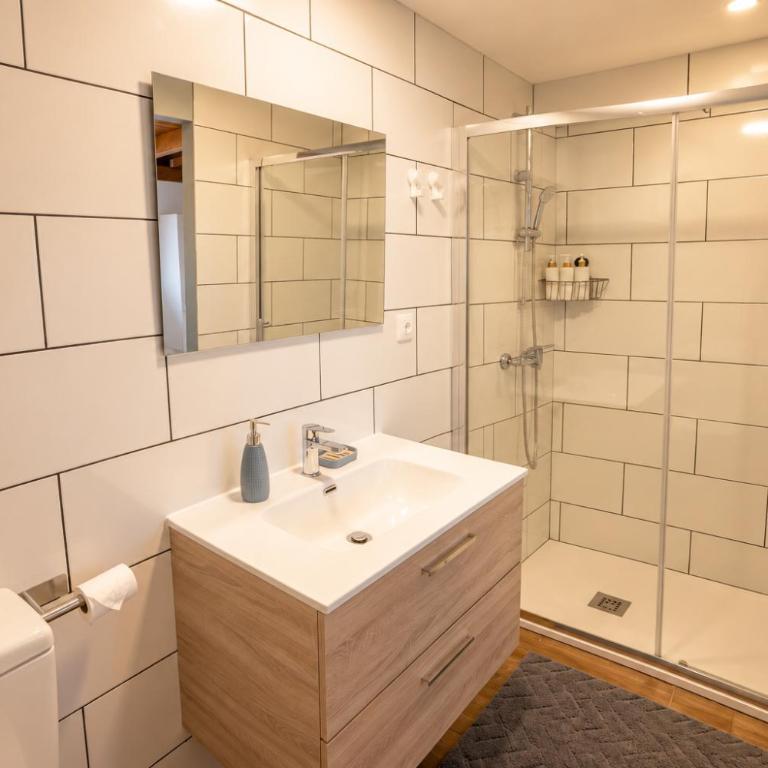 Suite con Baño privado céntrica ,Terraza ,Check Automátic - Habitación Doble con baño privado - 2 camas - 4