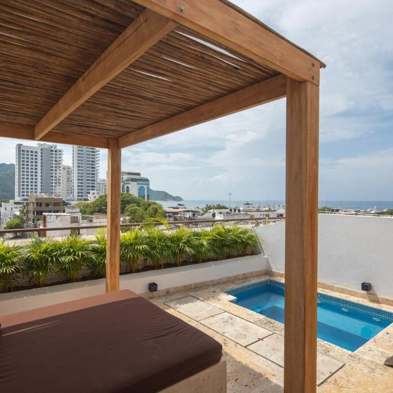 Upscale penthouse apartment Soul of the City - Two-Bedroom Apartment - 16