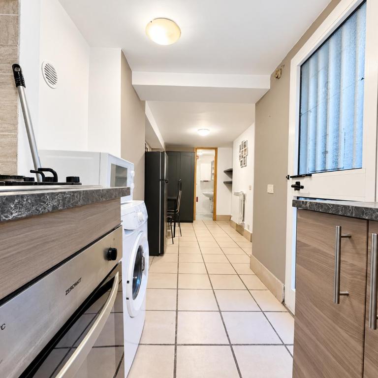 Vatican Walls Apartment Near Metro - Appartamento con 1 Camera da Letto - 10
