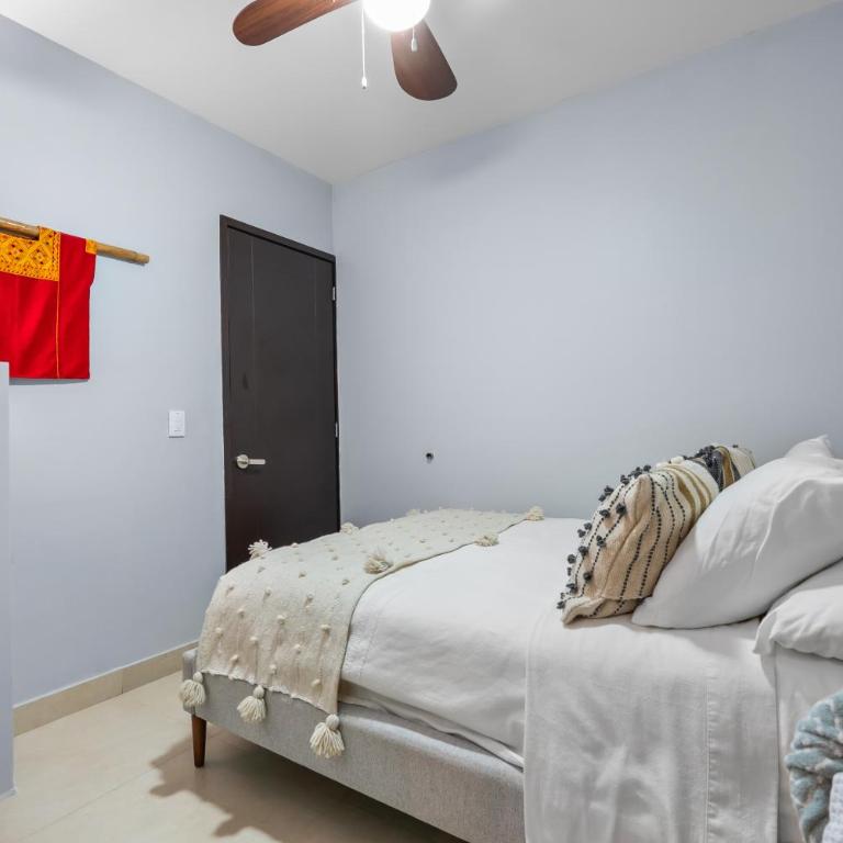 2BR Luxury Condo with Rooftop Pool Zona Romántica - Apartment mit 2 Schlafzimmern und eingeschränktem Meerblick - 26