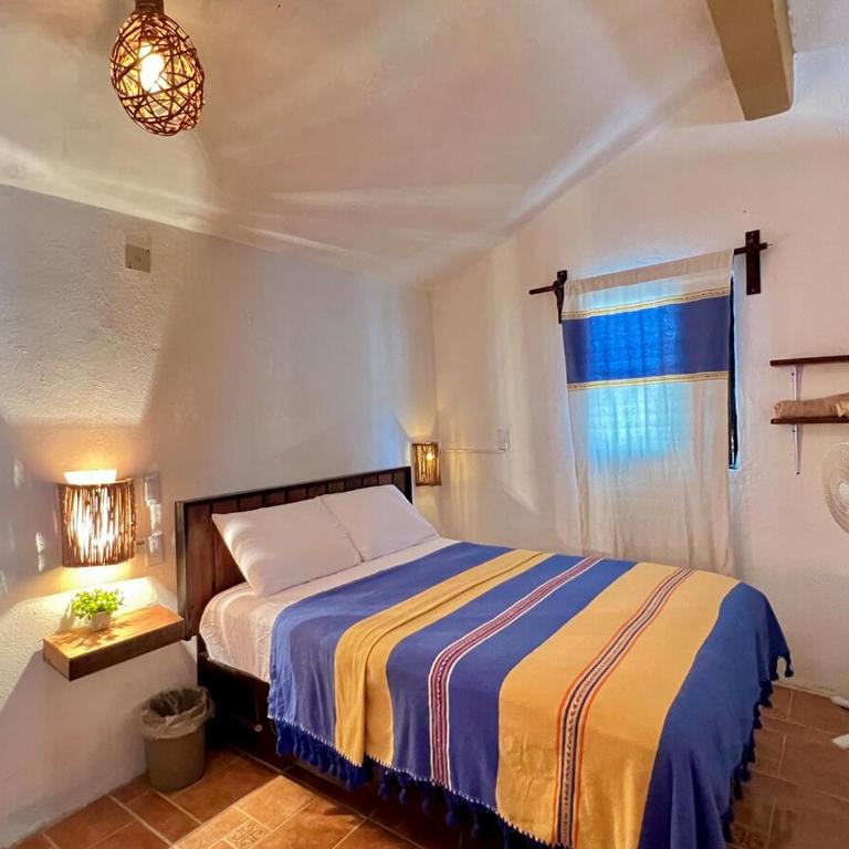 Apt MAR Y JO 3 blocks from Zicatela Beach W AC - Apartamento de 2 dormitorios - 9
