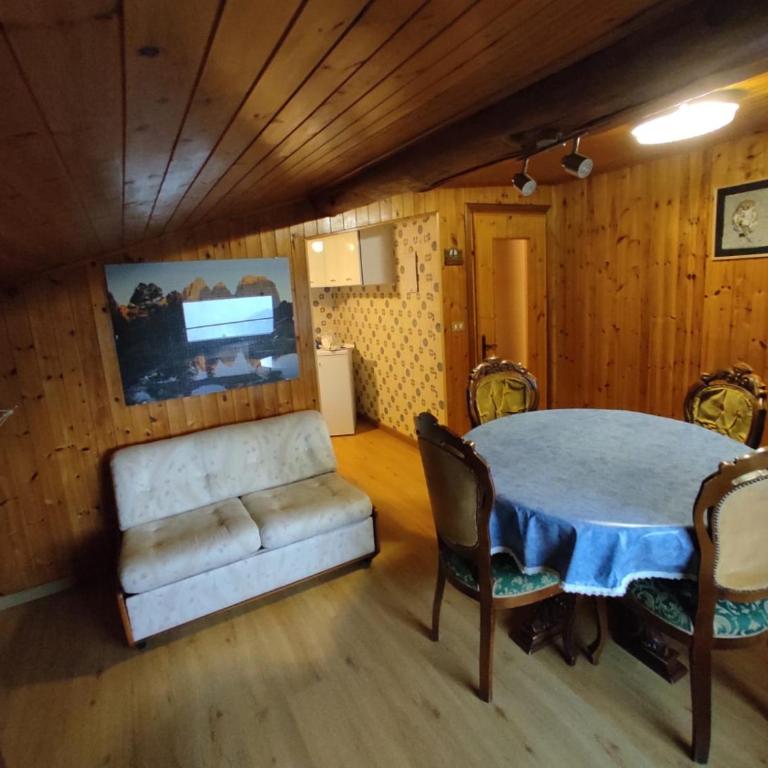 Chez Ferdinand 4 - Two-Bedroom Apartment with Lake View - 2