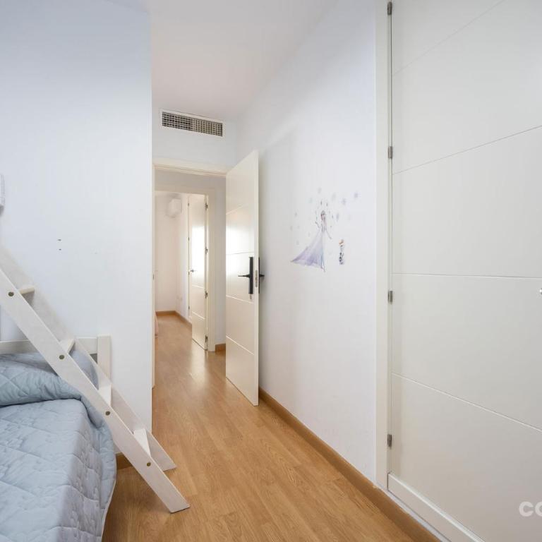 Barbate Promenade Apartment · Restaurants & Marina - Apartamento - 3