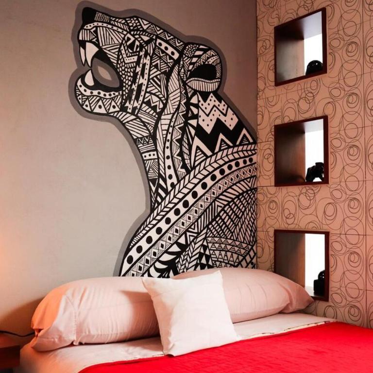 De Lux - Four-Bedroom House - 11