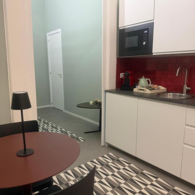 Appartamento centro storico Napoli - Red String Home - Casa con 2 Camere da Letto - 2