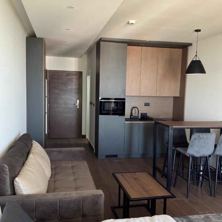 Minalux Residence Hill - Dvokrevetna Soba sa Bračnim Krevetom ili Zasebnim Krevetima, i Pomoćnim Ležajem - 25