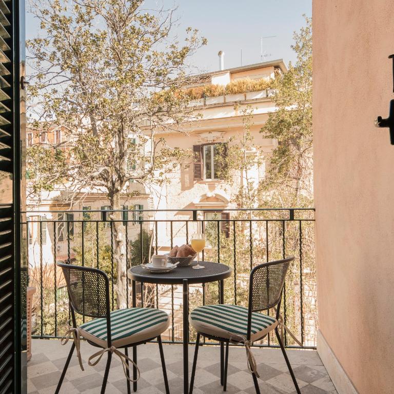 Hotel Donatello - Camera Matrimoniale/Doppia con Letti Singoli con Balcone - 11