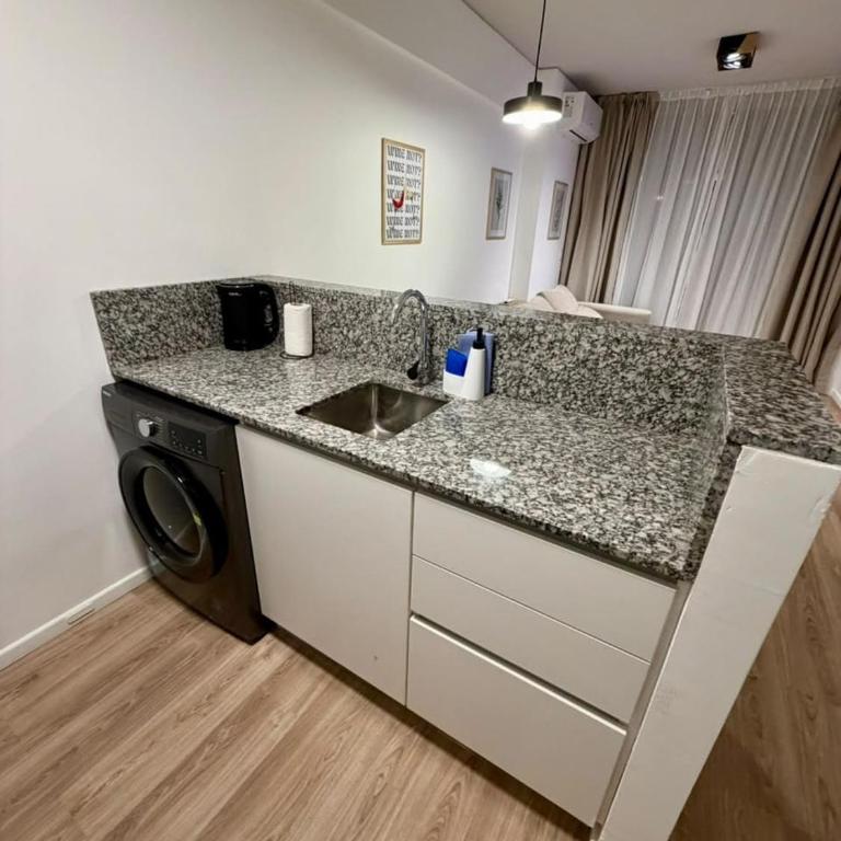 Nuevo 2 amb piso 13, Vistas y amenities - Cerca San Telmo y Puerto Mad - Apartamento de 1 Dormitorio con balcón y vistas a la ciudad - 10