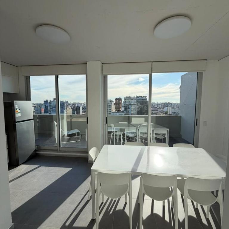 Nuevo 2 amb piso 13, Vistas y amenities - Cerca San Telmo y Puerto Mad - Apartamento de 1 Dormitorio con balcón y vistas a la ciudad - 19