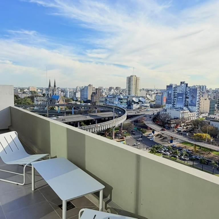 Nuevo 2 amb piso 13, Vistas y amenities - Cerca San Telmo y Puerto Mad - Apartamento de 1 Dormitorio con balcón y vistas a la ciudad - 28