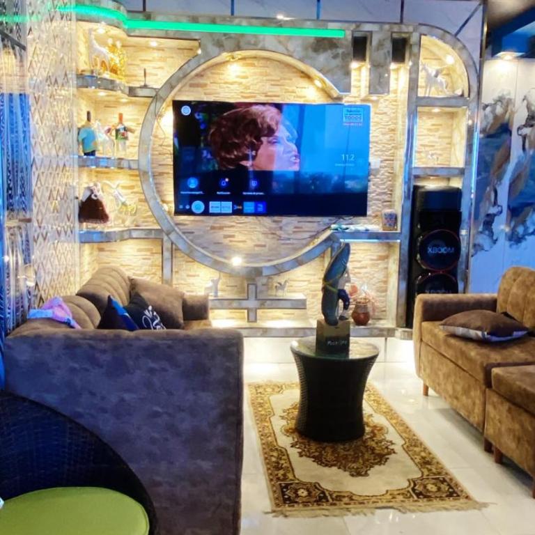 Lion House - Two-Bedroom Apartment - 11