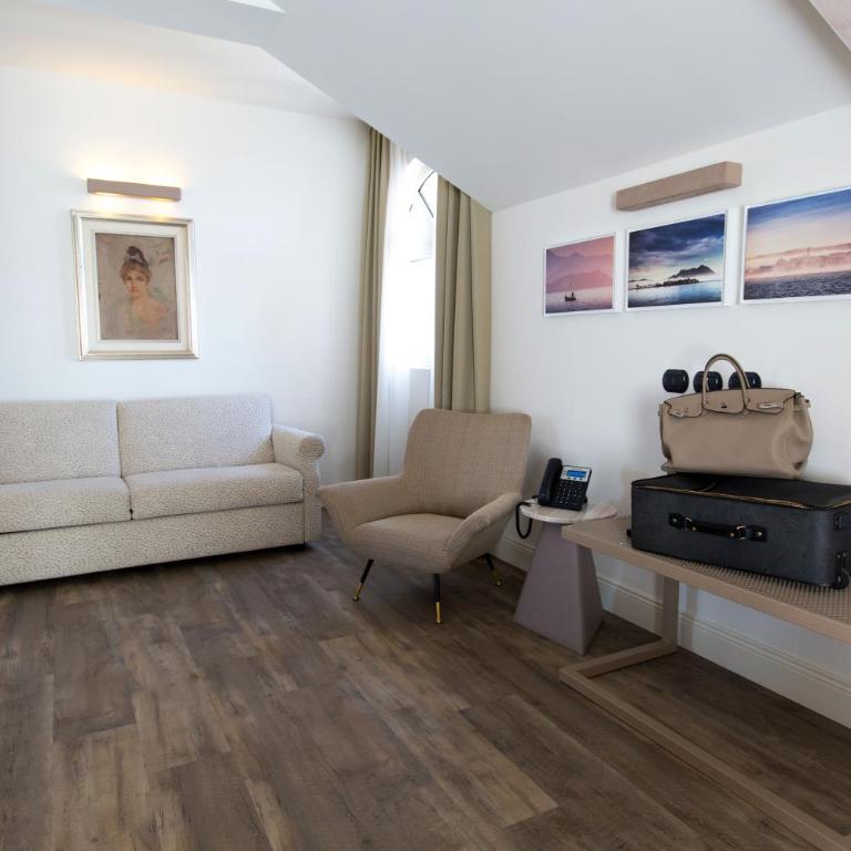 Hotel Al Campanile - Luxury Suites & Apartments - Suite con Vista Lago Parziale - 4