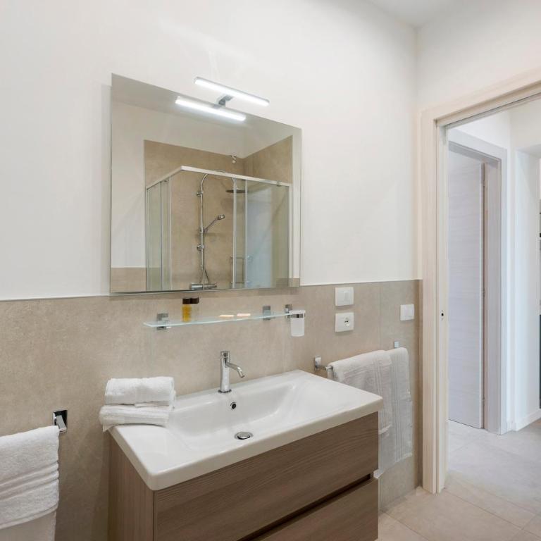 Appartamenti Nonno Lino - Appartamento Deluxe con 2 Camere da Letto e Vista Giardino - 16