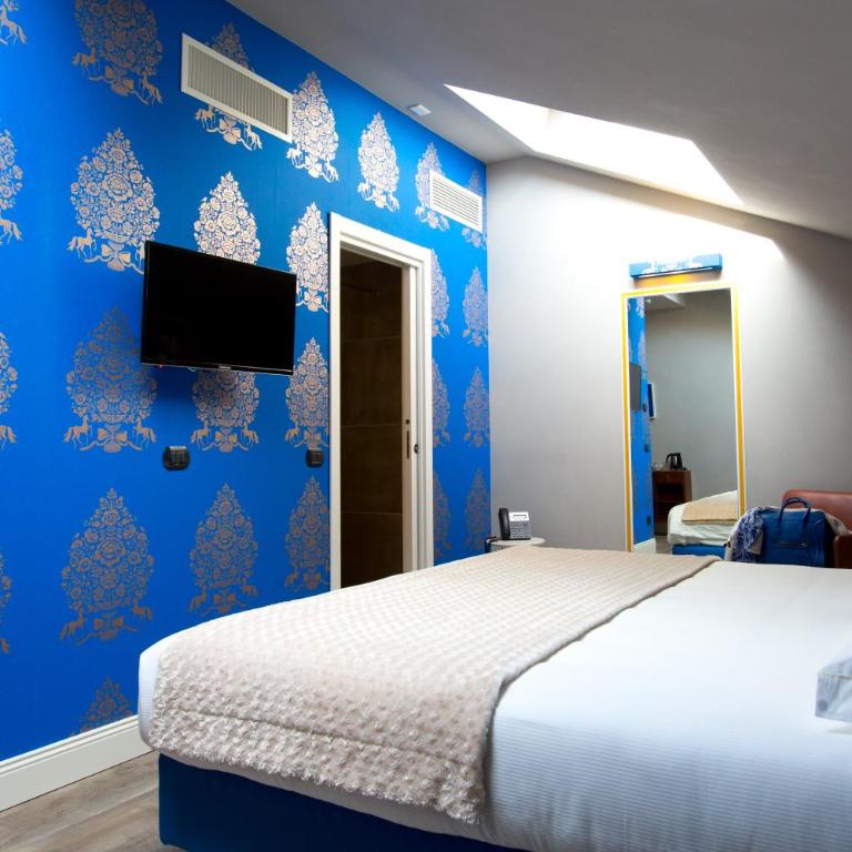 Hotel Al Campanile - Luxury Suites & Apartments - Camera Tripla Classic - 4
