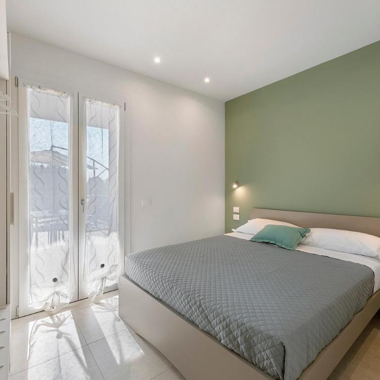 Appartamenti Nonno Lino - Appartamento Deluxe con 2 Camere da Letto e Vista Giardino - 9